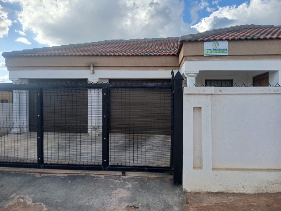 3 Bedroom Property for Sale in Mabopane Unit M North West